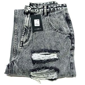 Fashion Nova Never Letting Go distressed boyfriend jeans black acid wash denim